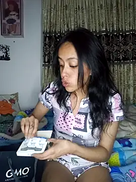 Snapshot of Queen_Ashly chatting on November 28, 2:14 am Queen Ashly online show from November 28, 2:14 am