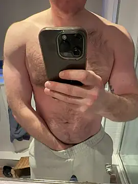 Manchestermuscles1988 online show from April 11, 7:18 pm