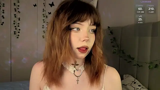 Snapshot of RileyVice chatting on December 17, 9:04 am RileyVice online show from December 17, 9:04 am