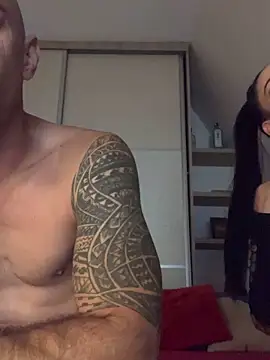 Snapshot of Enriko_Aisah2025 chatting on September 25, 7:28 pm Enriko Aisah2025 online show from September 25, 7:28 pm