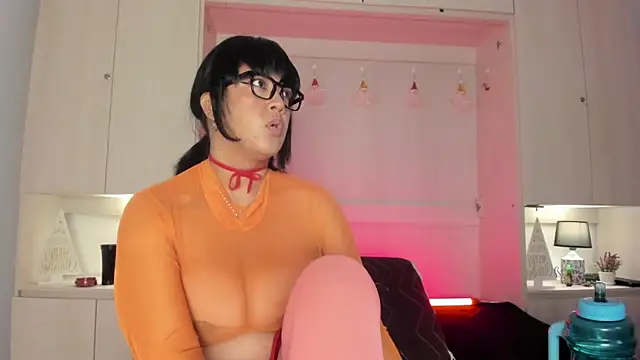 VickyRuiz  online show from November 17, 12:22 pm