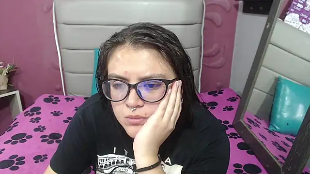 Cailing Zu online show from October 17, 7:16 pm