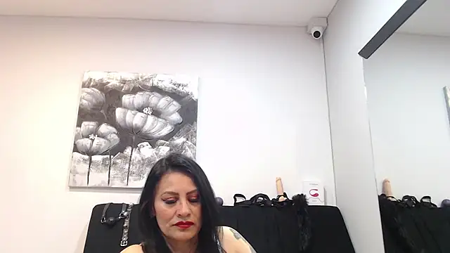 DonnaJoness online show from October 1, 8:15 pm