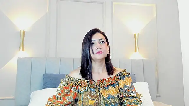 Snapshot of victoria_bourne chatting on October 11, 7:23 pm victoria bourne online show from October 11, 7:23 pm