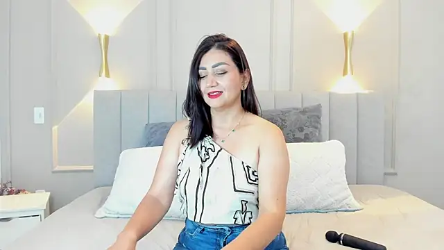 Snapshot of victoria_bourne chatting on October 15, 7:14 pm victoria bourne online show from October 15, 7:14 pm