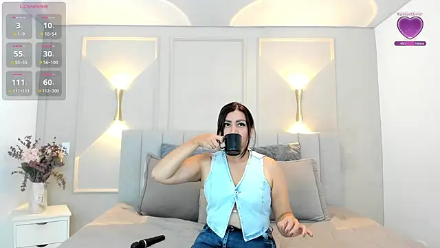 Snapshot of victoria_bourne chatting on November 28, 7:16 pm victoria bourne online show from November 28, 7:16 pm