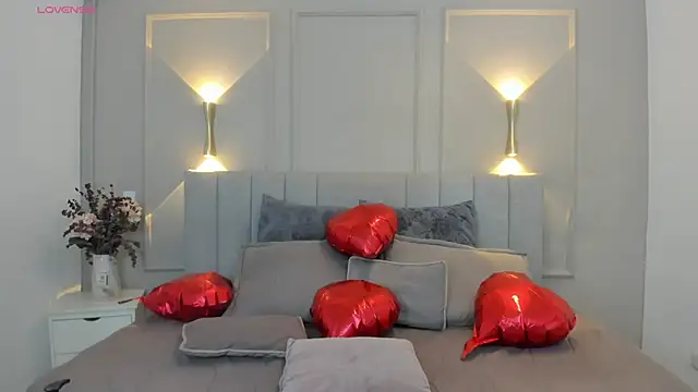 victoria bourne online show from February 16, 7:10 pm