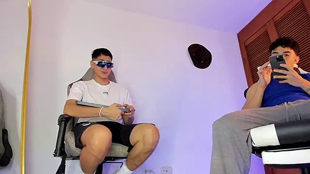 Snapshot of sotooliver3 chatting on September 9, 9:03 pm sotooliver3 online show from September 9, 9:03 pm