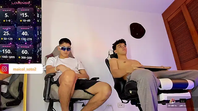 Snapshot of sotooliver3 chatting on September 22, 8:00 pm sotooliver3 online show from September 22, 8:00 pm