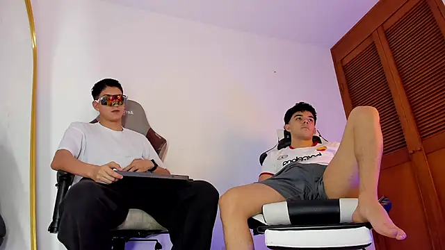 Snapshot of sotooliver3 chatting on November 20, 9:25 pm sotooliver3 online show from November 20, 9:25 pm