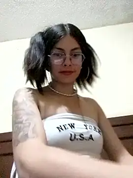 Snapshot of Kylie_Rivers chatting on September 28, 12:49 am Kylie Rivers online show from September 28, 12:49 am