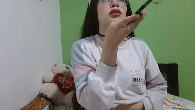 Snapshot of Kylie_Rivers chatting on December 18, 11:22 pm Kylie Rivers online show from December 18, 11:22 pm