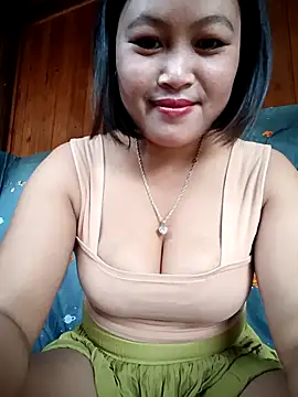 Snapshot of maycuc123 chatting on October 6, 12:41 am maycuc123 online show from October 6, 12:41 am