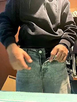 zzagreo online show from November 28, 7:33 am