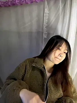 Snapshot of Hinne07 chatting on November 26, 1:28 am Hinne07 online show from November 26, 1:28 am