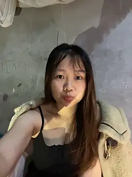 Snapshot of Hinne07 chatting on December 3, 1:02 am Hinne07 online show from December 3, 1:02 am