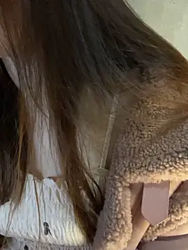 Snapshot of Hinne07 chatting on December 16, 7:35 am Hinne07 online show from December 16, 7:35 am