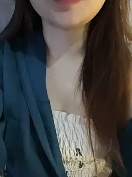 Snapshot of Hinne07 chatting on December 19, 1:01 am Hinne07 online show from December 19, 1:01 am