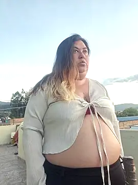 curvy diva  online show from December 16, 10:37 pm