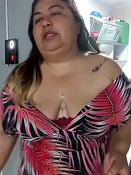 curvy diva  online show from December 17, 10:43 am