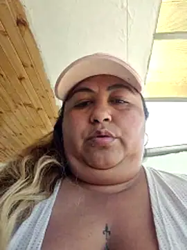 curvy diva  online show from February 5, 2:43 pm