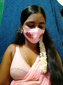 Snapshot of mini-queen chatting on September 8, 2:27 pm mini-queen online show from September 8, 2:27 pm