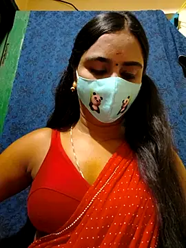 Snapshot of mini-queen chatting on October 30, 6:08 pm mini-queen online show from October 30, 6:08 pm