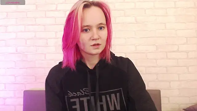 Ericha Stone online show from October 28, 8:07 am