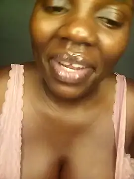 Snapshot of TheSpiceyQueen chatting on September 25, 8:56 pm TheSpiceyQueen online show from September 25, 8:56 pm