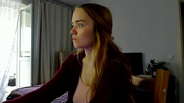 JanetShy online show from September 17, 6:59 am