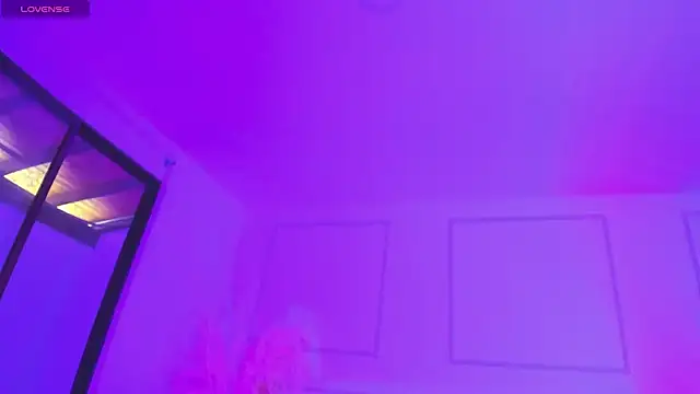 Snapshot of Emilywillis8 chatting on October 24, 1:51 pm Emilywillis8 online show from October 24, 1:51 pm