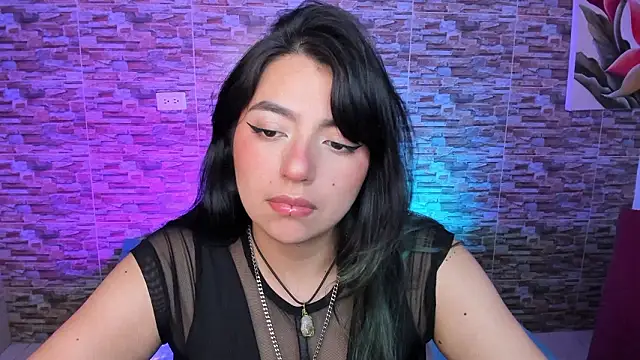 Snapshot of sammy_bunny1 chatting on February 11, 2:05 am sammy bunny1 online show from February 11, 2:05 am