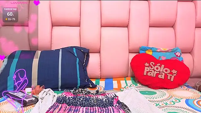 Snapshot of carolina_squirt21 chatting on September 12, 8:53 pm carolina squirt21 online show from September 12, 8:53 pm