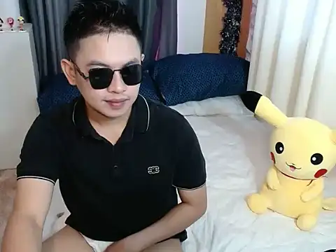 Snapshot of Njay_16 chatting on July 1, 8:27 am Njay 16 online show from July 1, 8:27 am