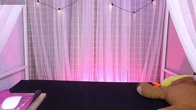 Snapshot of lynx_sun chatting on October 21, 7:25 pm lynx sun online show from October 21, 7:25 pm