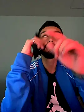 cristopher wallacee online show from November 13, 2:10 am