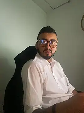 cristopher wallacee online show from November 27, 9:39 pm