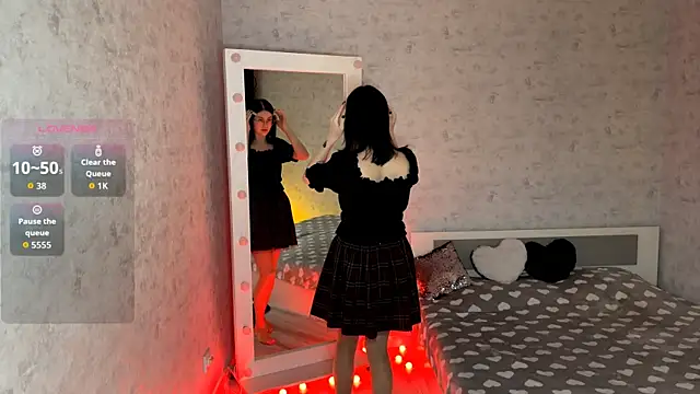 FakeLamb online show from February 11, 9:09 pm