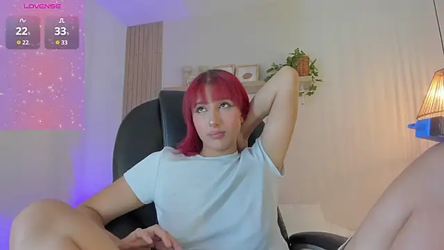 Cristalfoxy  online show from January 17, 8:01 pm