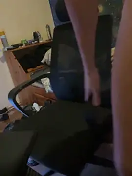 fronkie9384 online show from November 24, 11:48 pm