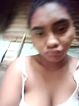 Snapshot of Lucy-Ferr chatting on December 1, 11:48 am Lucy-Ferr online show from December 1, 11:48 am