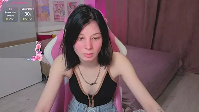 EllinEverly online show from April 17, 9:18 pm