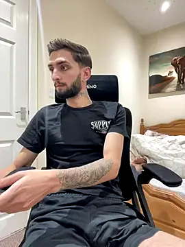 mixedcouplee69 online show from October 14, 9:15 pm