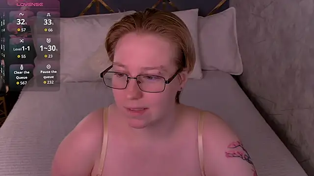 Snapshot of AlexandraGreen chatting on July 11, 9:38 pm AlexandraGreen online show from July 11, 9:38 pm