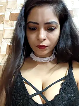 QUEEN-ADITI online show from September 26, 2:54 pm