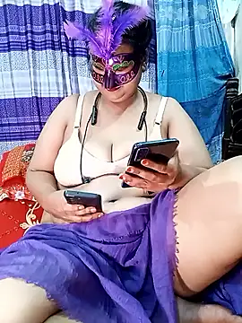 Snapshot of Tanisha-Chy chatting on April 30, 5:47 am Tanisha-Chy online show from April 30, 5:47 am