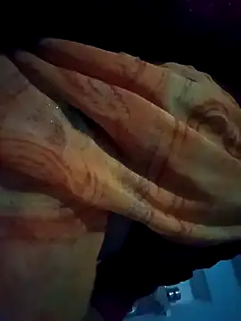 Meenu chauhan online show from October 31, 4:02 am