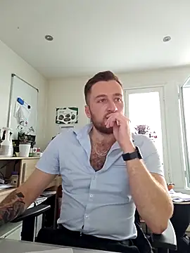 Snapshot of Keviios chatting on September 18, 7:32 am Keviios online show from September 18, 7:32 am