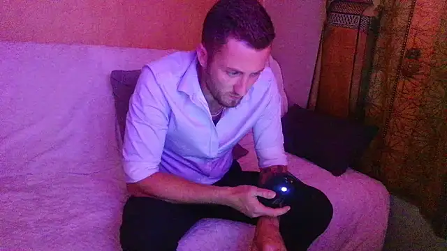 Snapshot of Keviios chatting on June 10, 6:29 pm Keviios online show from June 10, 6:29 pm