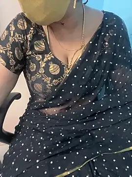 Snapshot of monal_95 chatting on March 3, 2:18 am monal 95 online show from March 3, 2:18 am